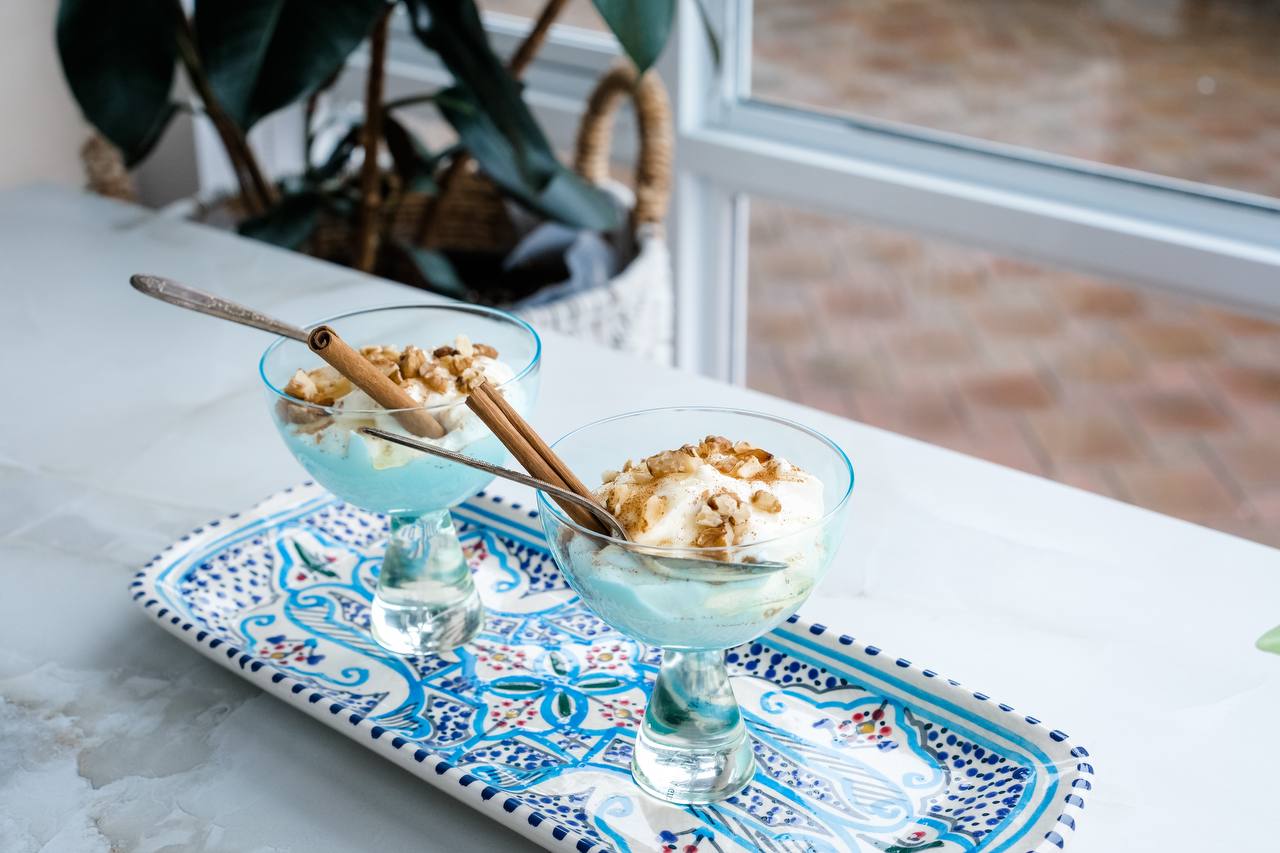 طرز تهیه دسر ماست و عسل یونانی