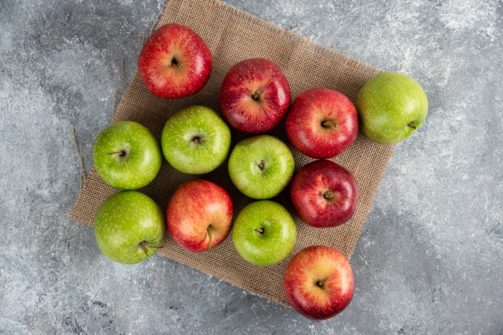 نقش سیب در تغذیه سالم