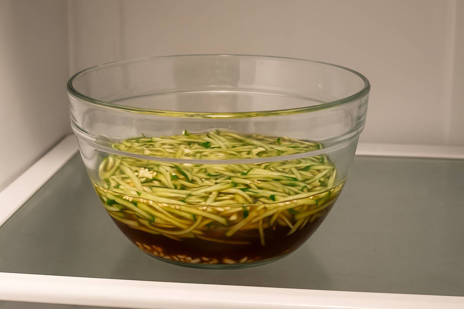 سوپ سرد خیار کره‌ای (اویی نَنگ‌گوک)